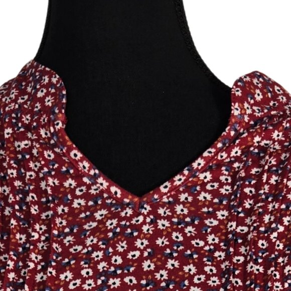 NWOT | Red Floral Print V-Neck Blouse Short Puff Sleeve Smocked Detail | Small - Picture 5 of 5